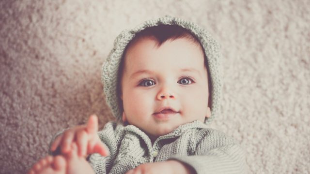 bebe visita a odontopediatria Barcelona-min