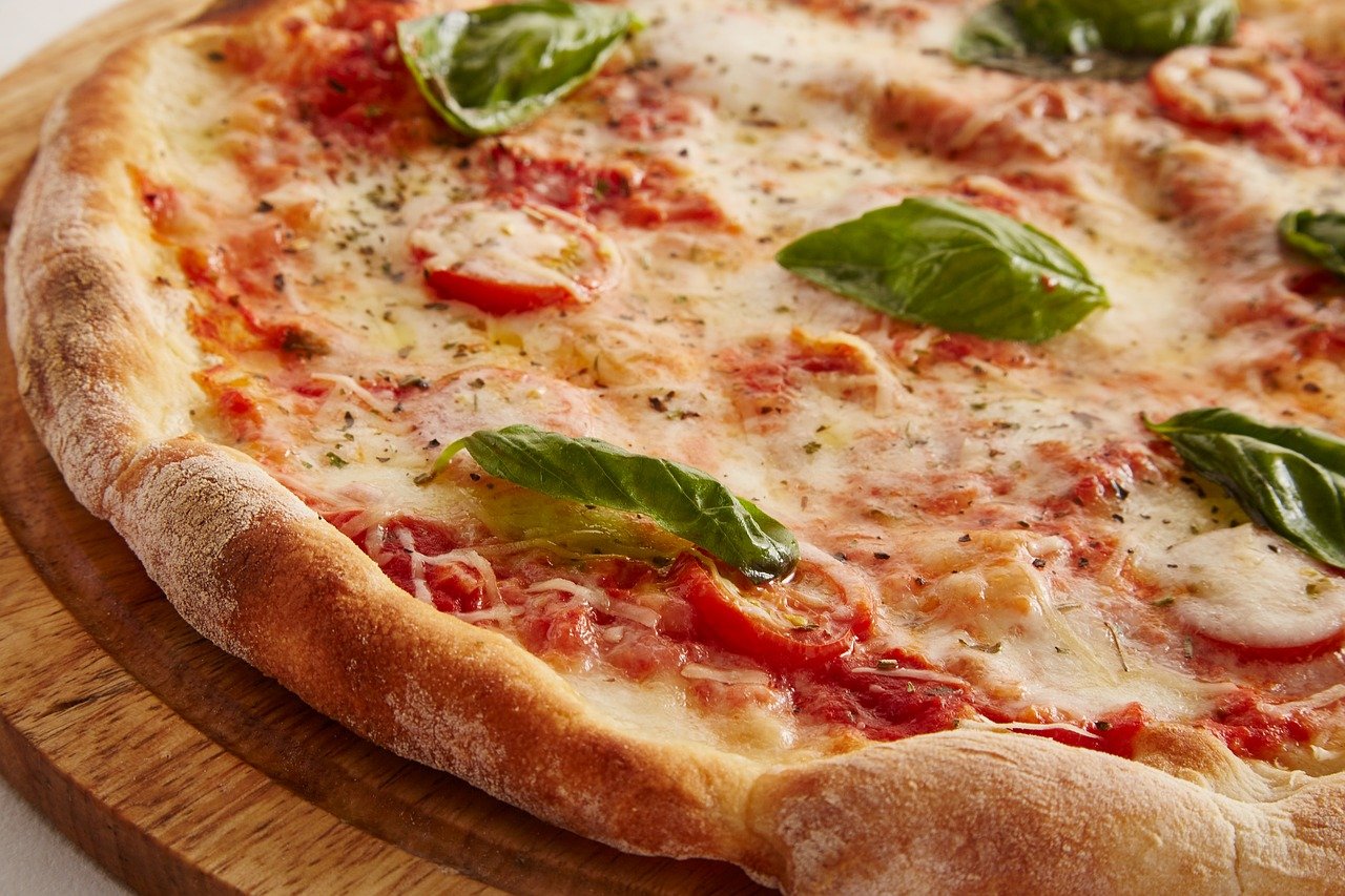 pizza hecha en horno para pizza-min